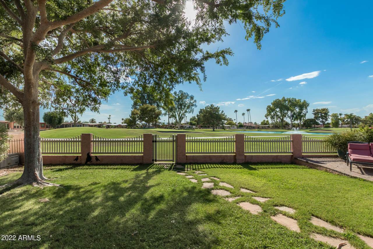 9518 Fairway Boulevard - Photo 1
