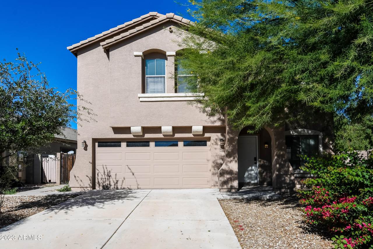 15226 173RD Lane - Photo 1