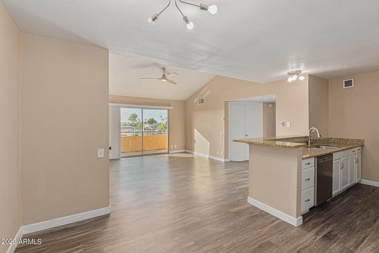8055 Thomas Road - Photo 1