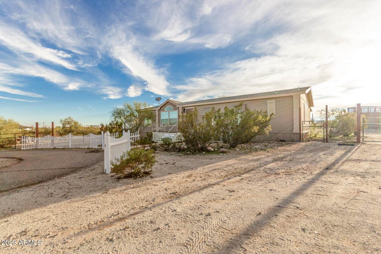 2457 Daniel Road - Photo 1