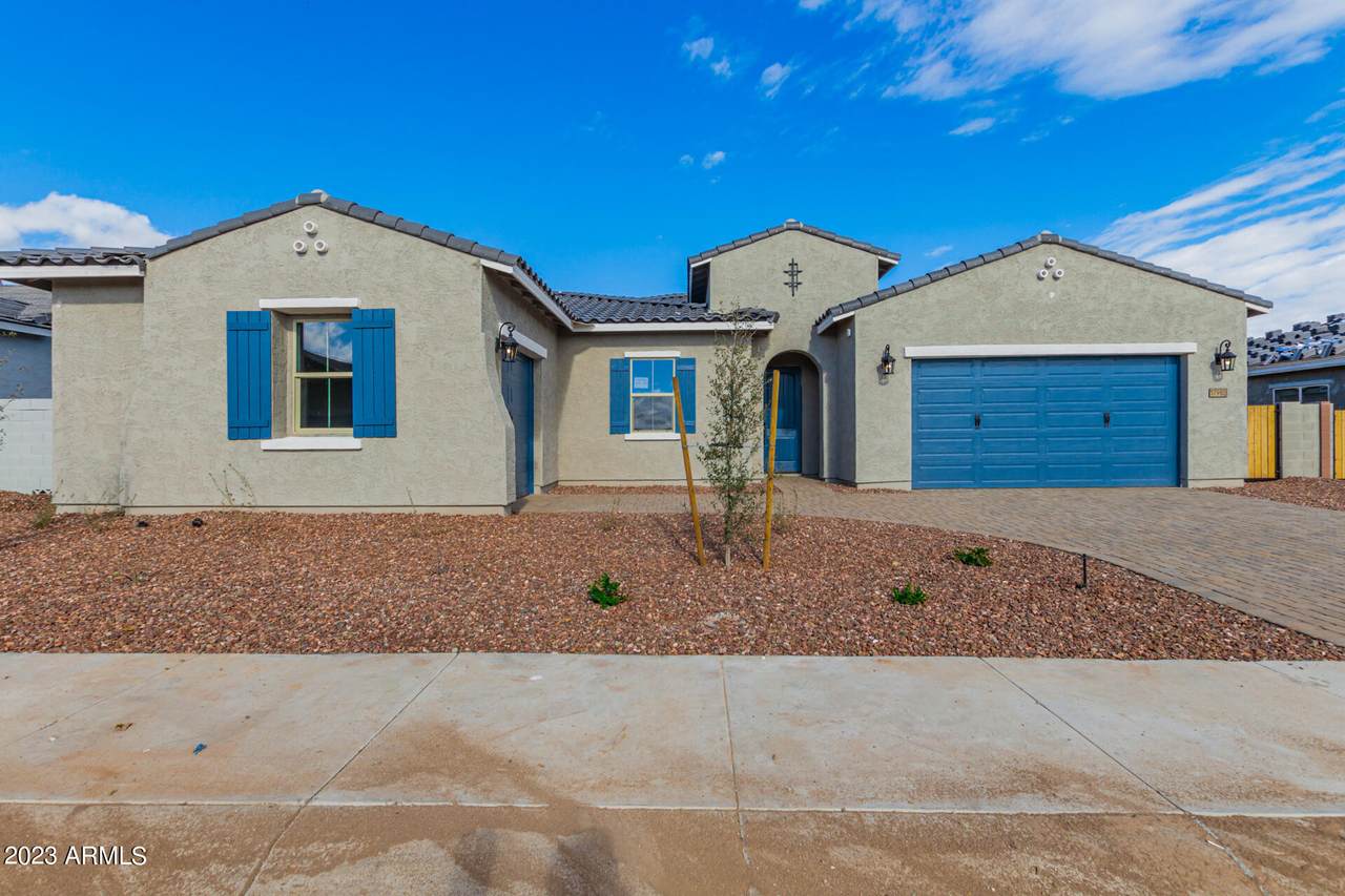 17980 Meadowbrook Avenue - Photo 1