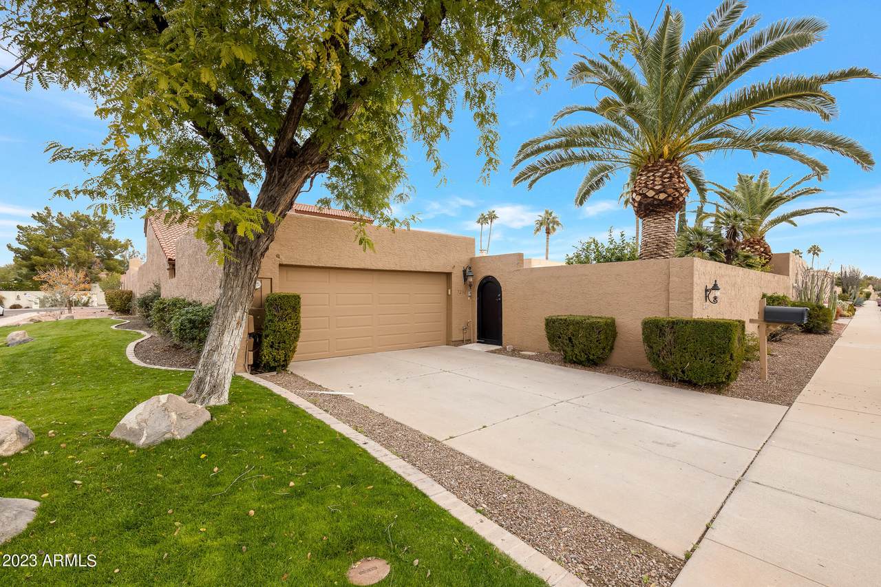 7230 Loma Lane - Photo 1