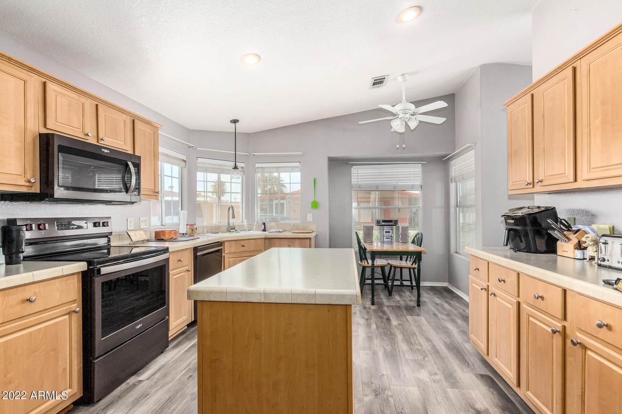 2208 Baseline Avenue - Photo 1