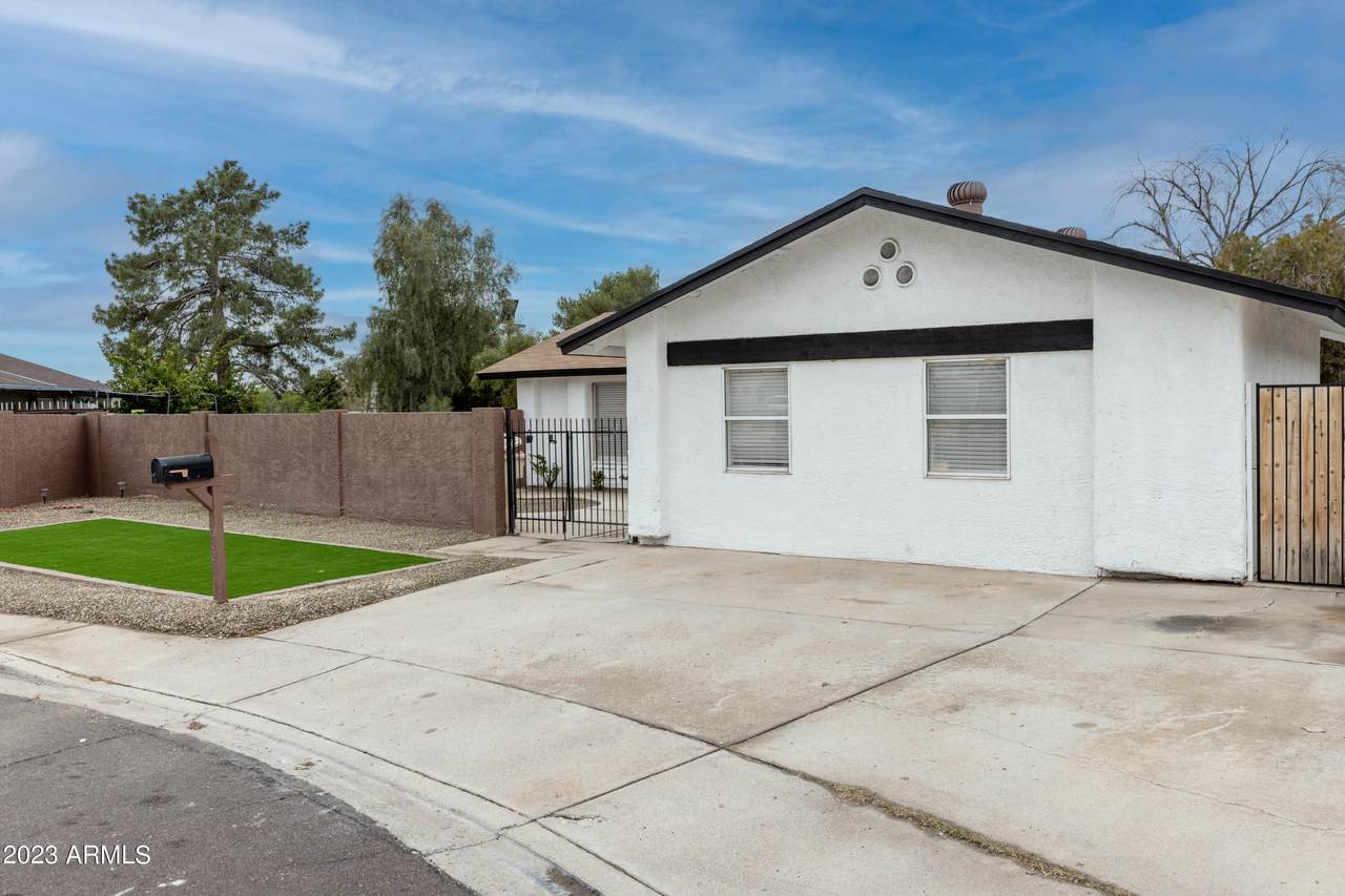 8602 56th Drive - Photo 1