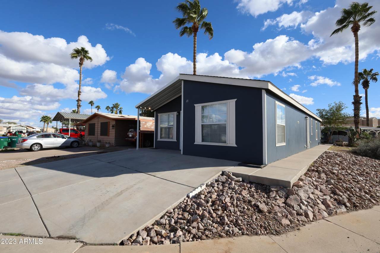 1650 Arizona Avenue - Photo 1