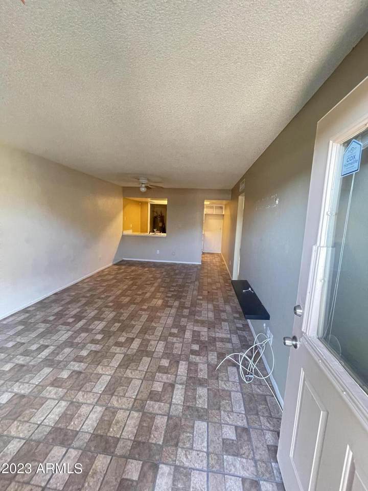 925 Peoria Avenue - Photo 1