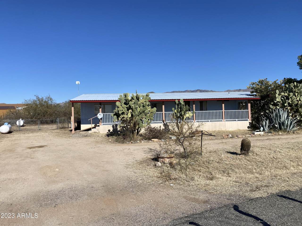 22950 Hillward - Photo 1