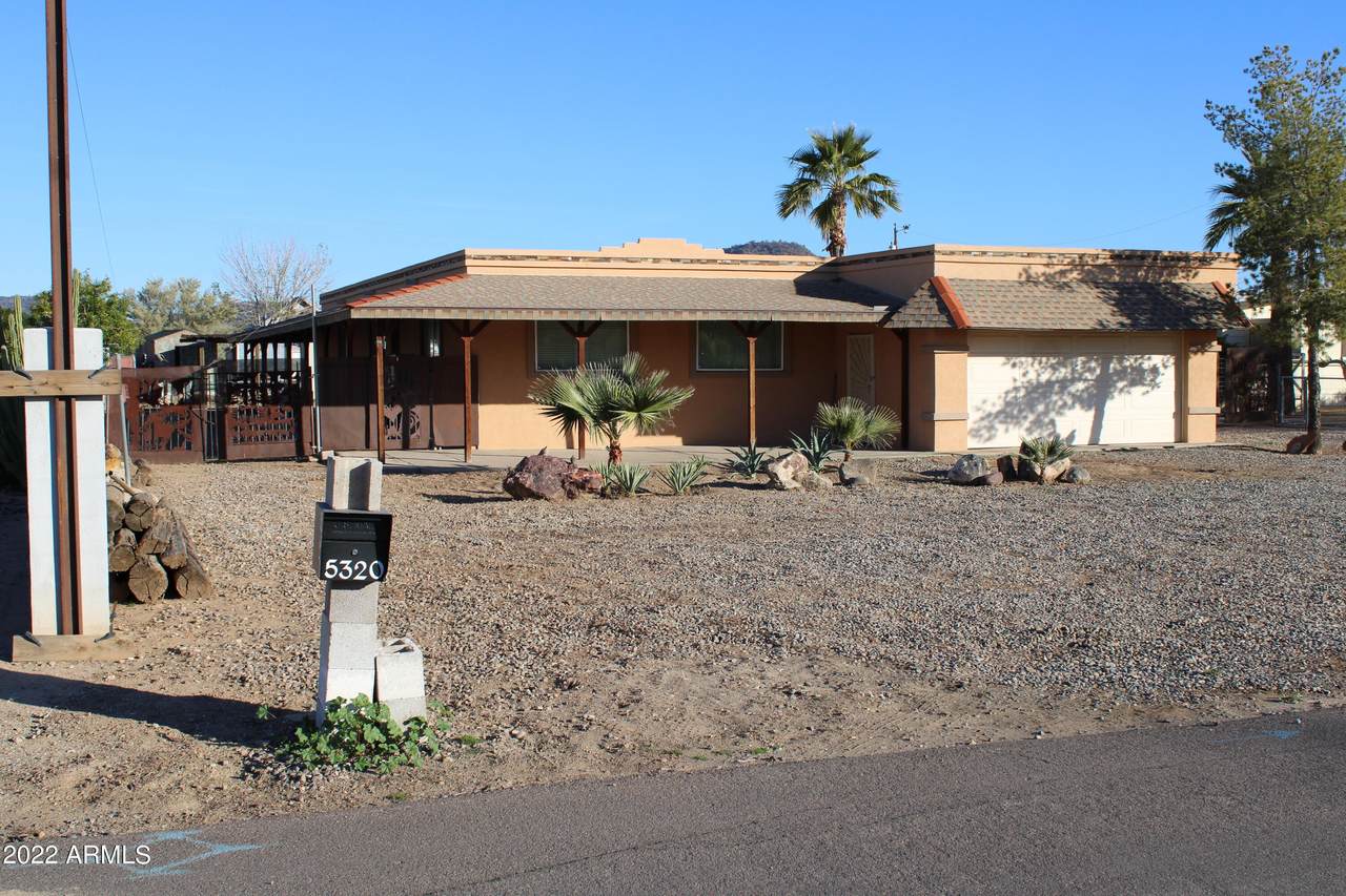 5320 Wescott Drive - Photo 1