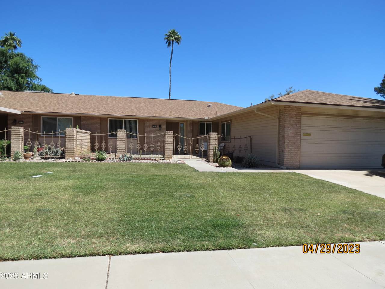 10910 W Cameo Drive, Sun City, AZ 85351 (MLS 6557507) Home Realty