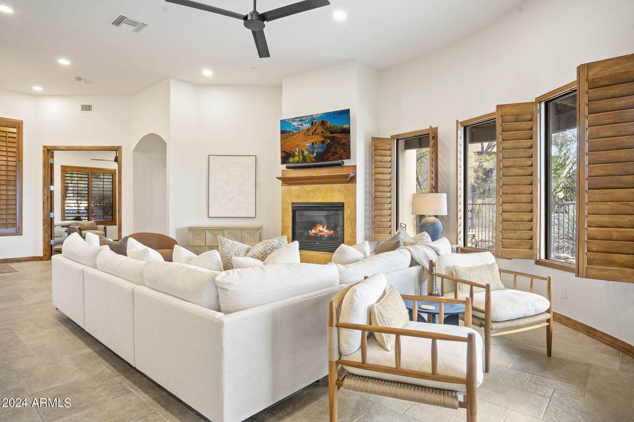 3105 Arroyo Hondo Road - Photo 1