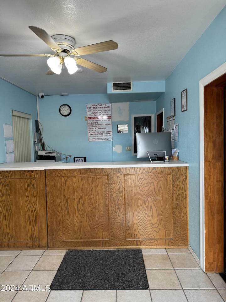 https://bt-photos.global.ssl.fastly.net/armls/1280_boomver_1_6658864-2.jpg