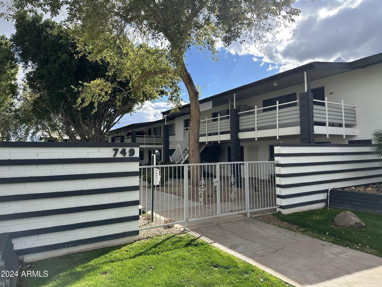 749 Montebello Avenue - Photo 1