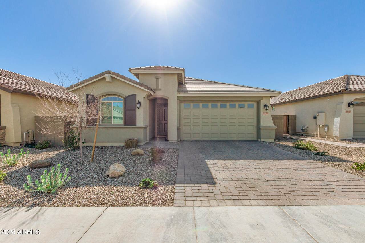 15253 Moreland Street - Photo 1