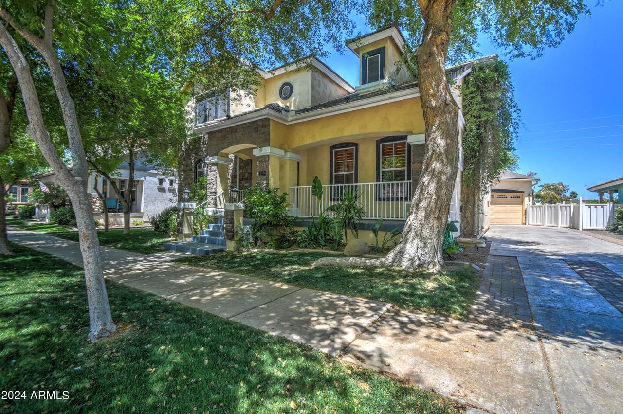 2974 Camellia Drive - Photo 1