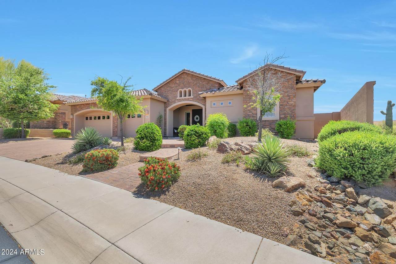 5905 White Pine Drive - Photo 1