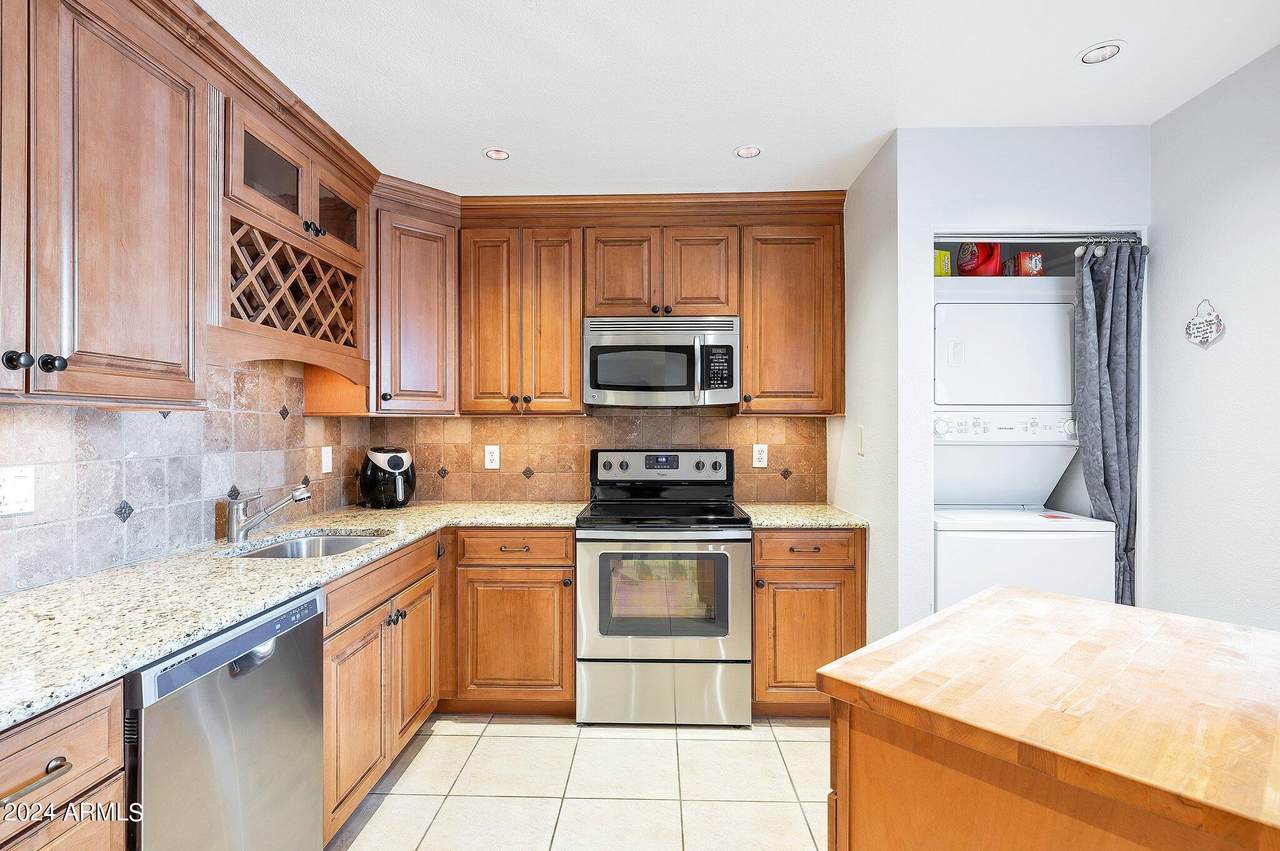 9125 Purdue Avenue - Photo 1