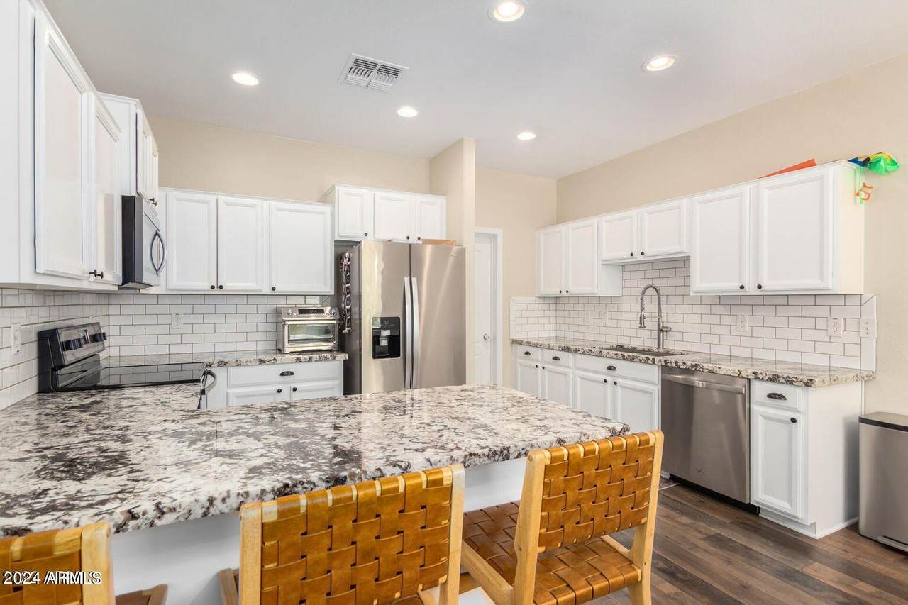 966 Wallrade Lane - Photo 1