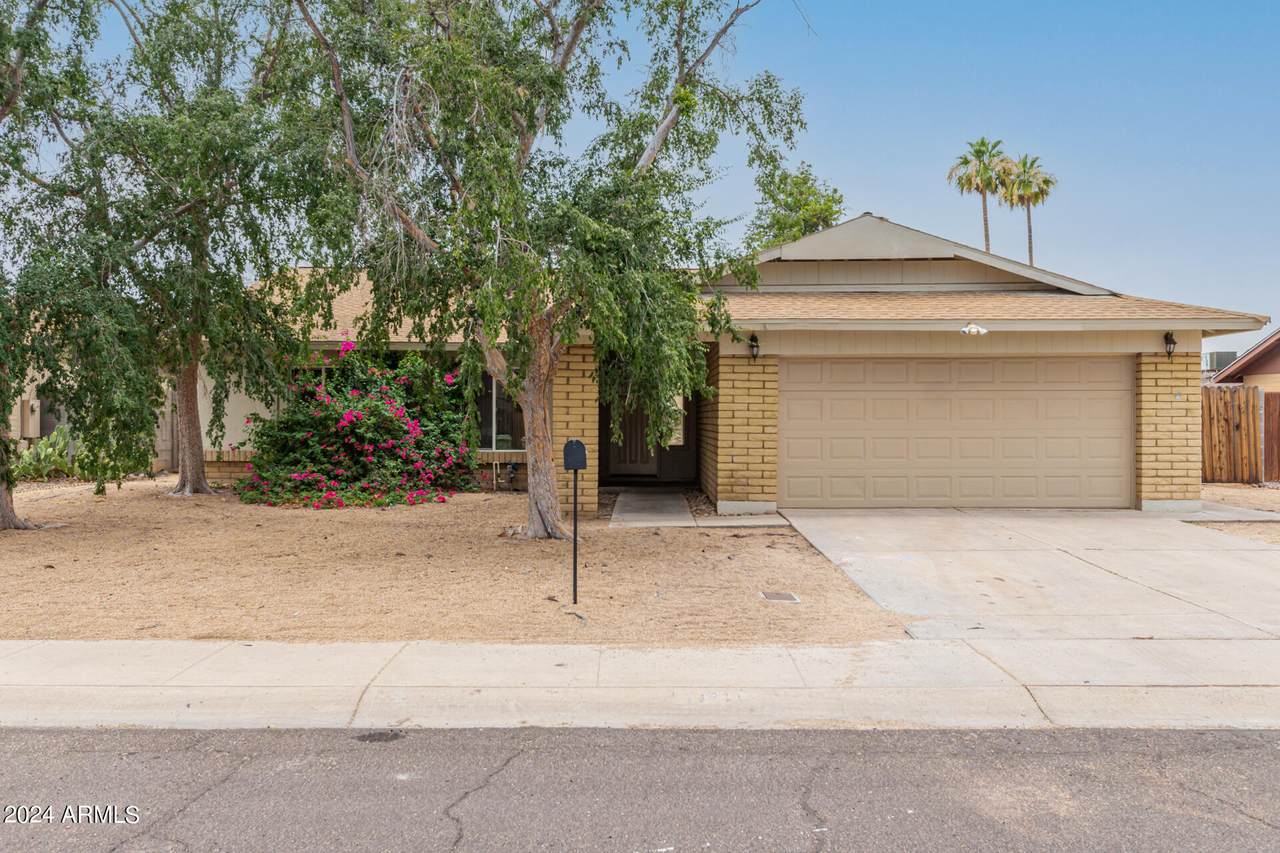 15414 61st Avenue - Photo 1