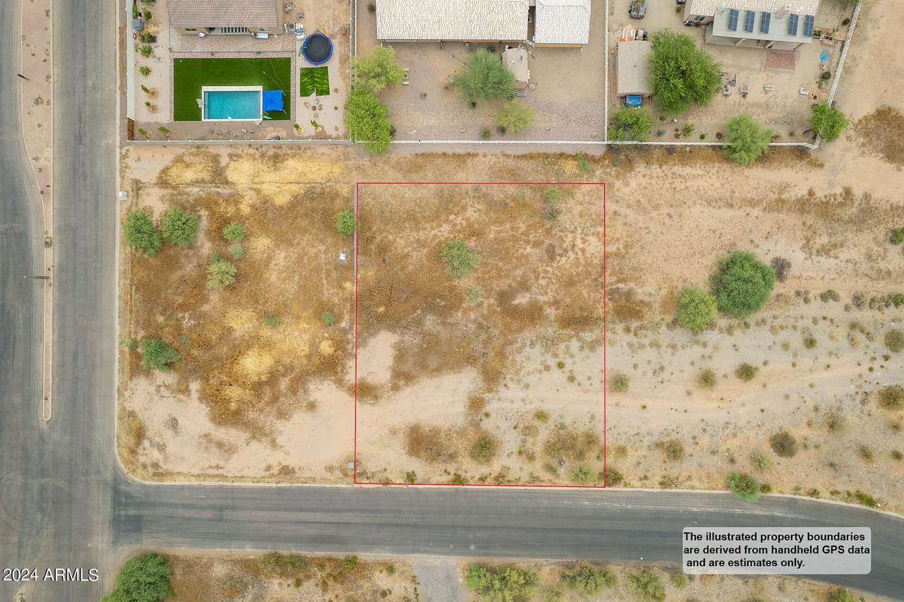 8135 Summit Drive - Photo 1
