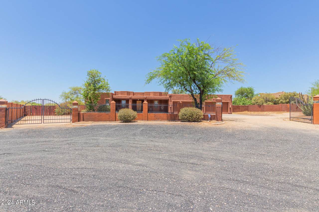 38724 10TH Street - Photo 1