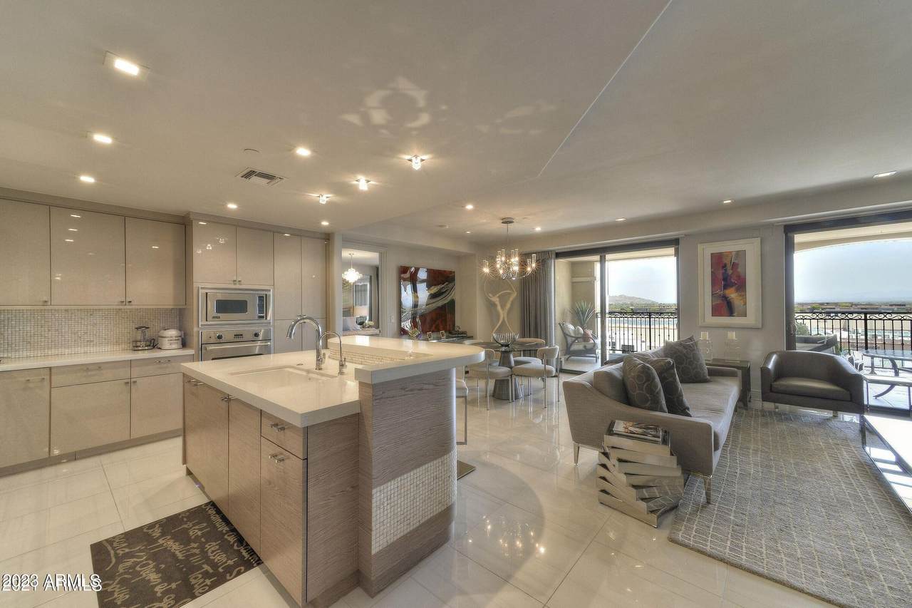 7181 Camelback Road - Photo 1