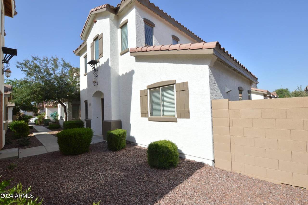 4749 Laurel Avenue - Photo 1