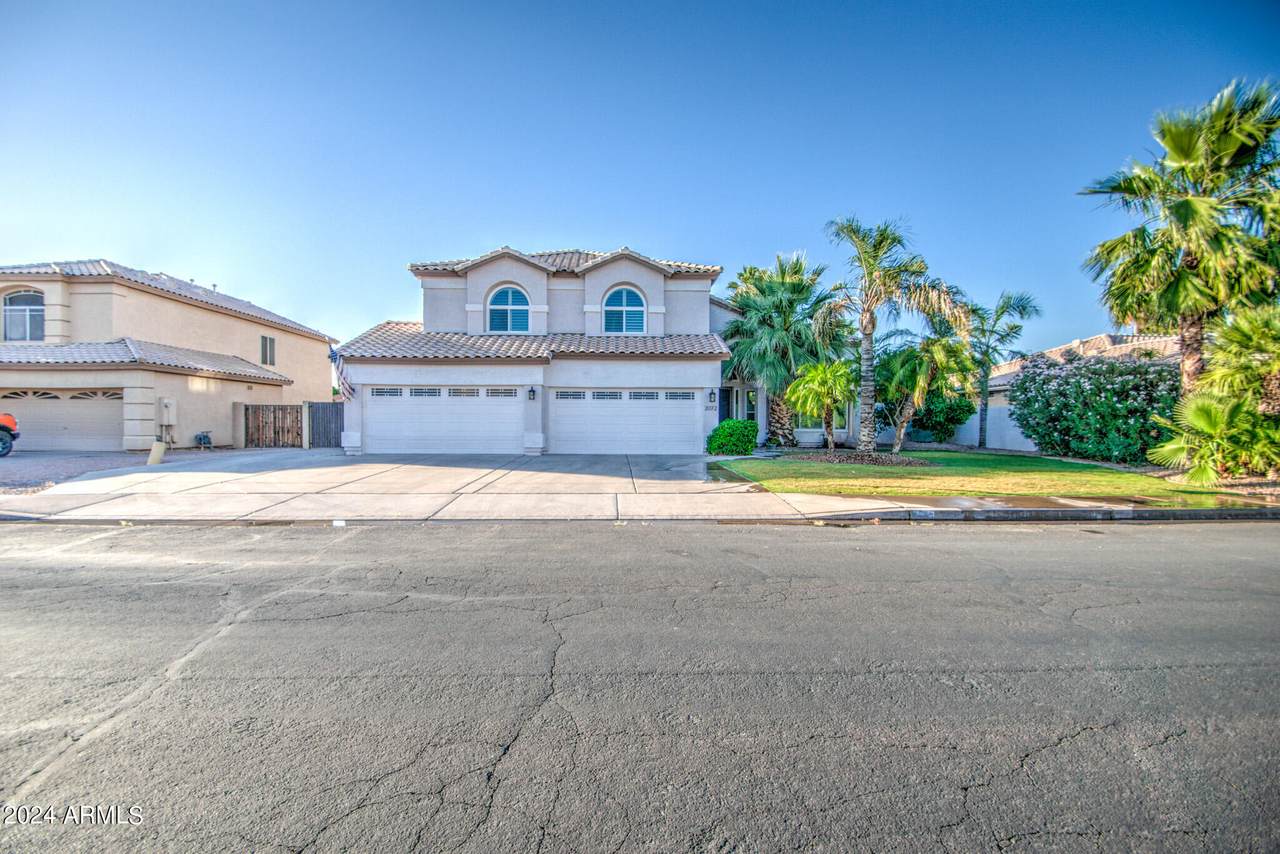 2072 Sierra Madre Avenue - Photo 1