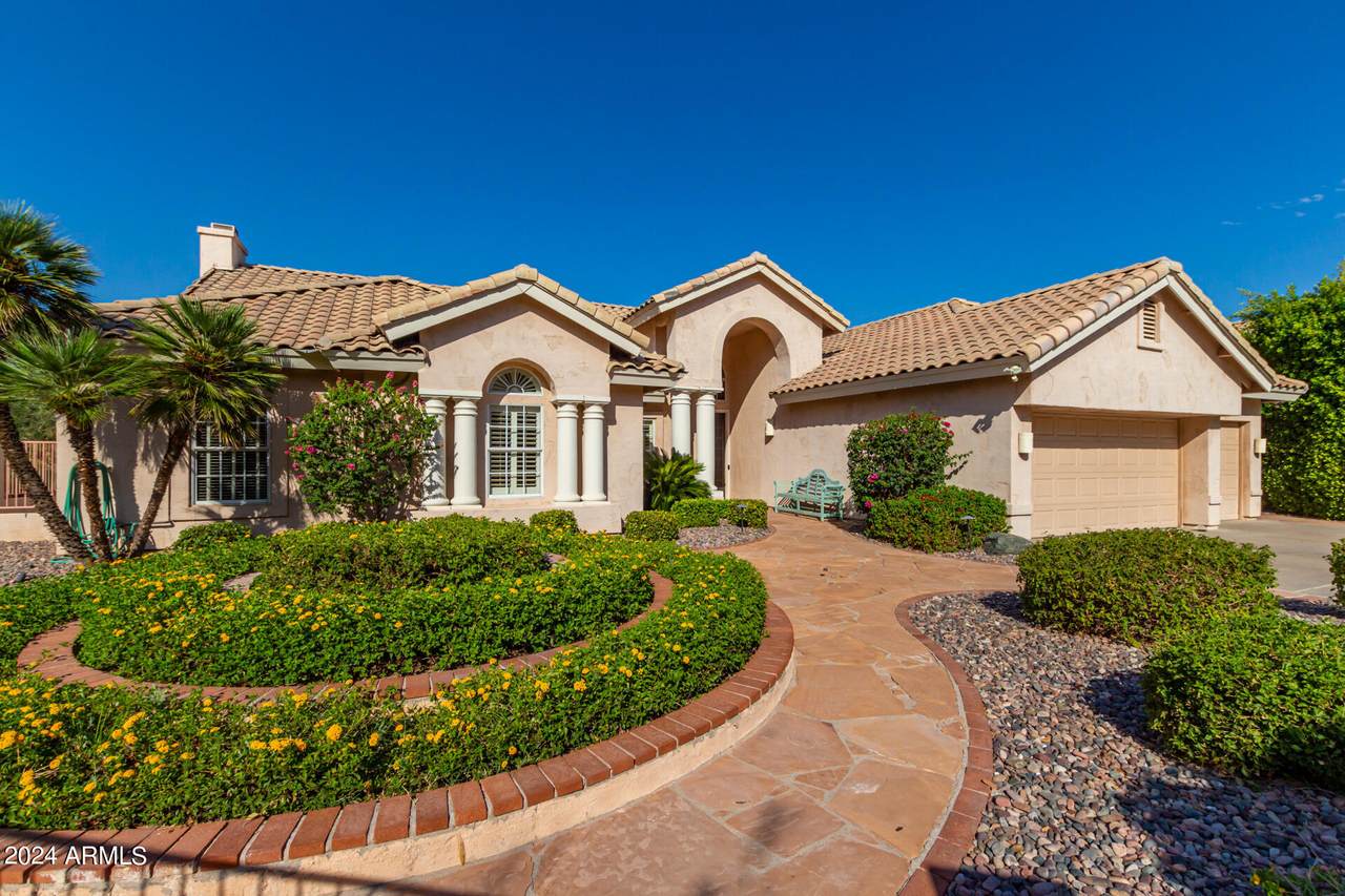 1473 Amberwood Drive - Photo 1