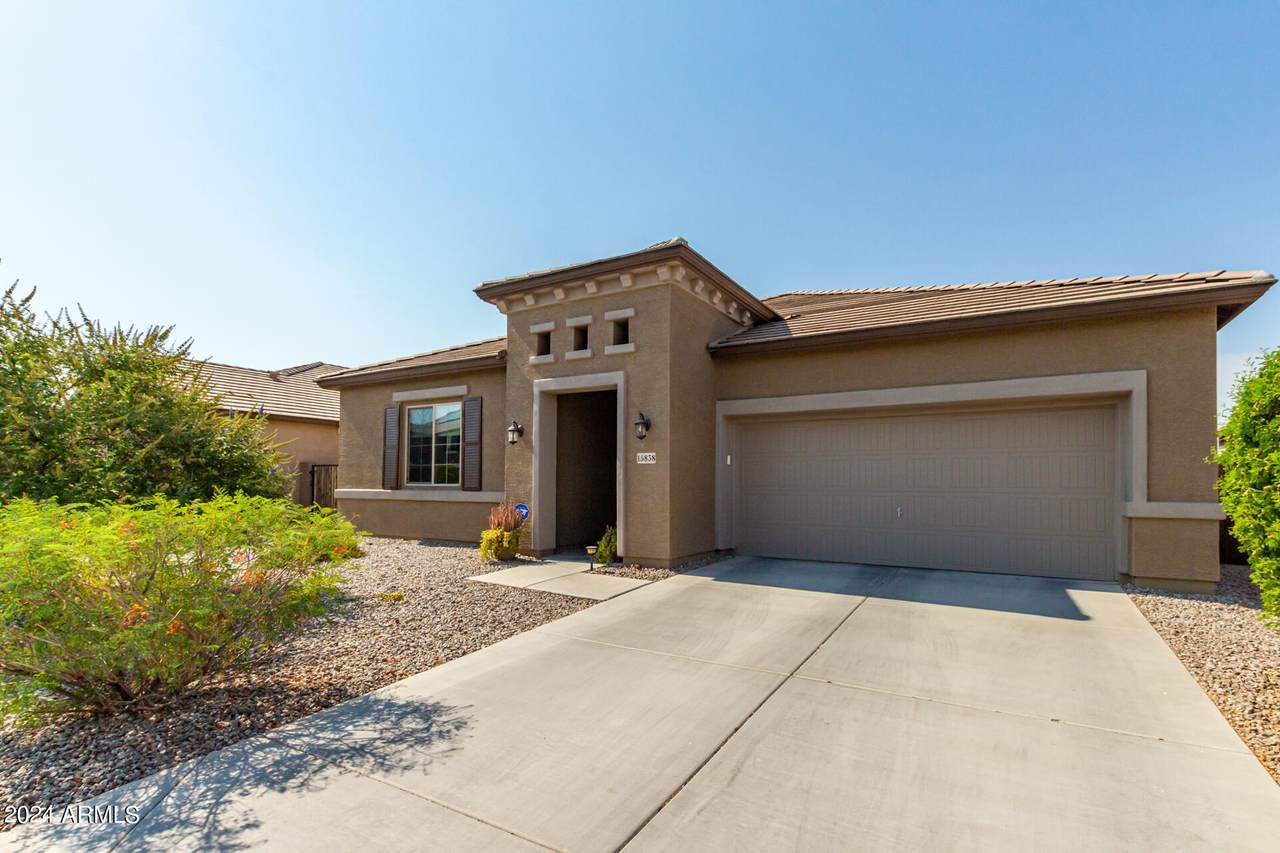 15838 Fillmore Street - Photo 1