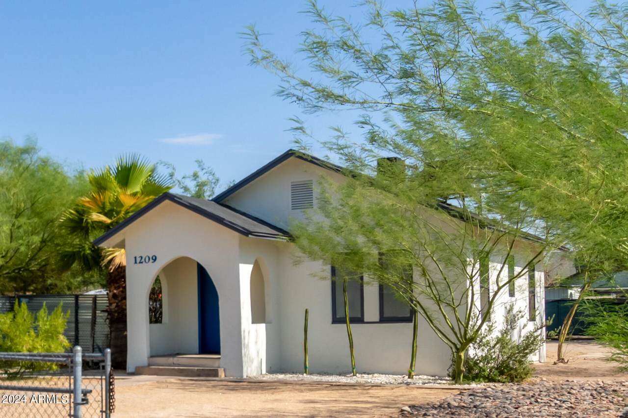 1209 Garfield Street - Photo 1