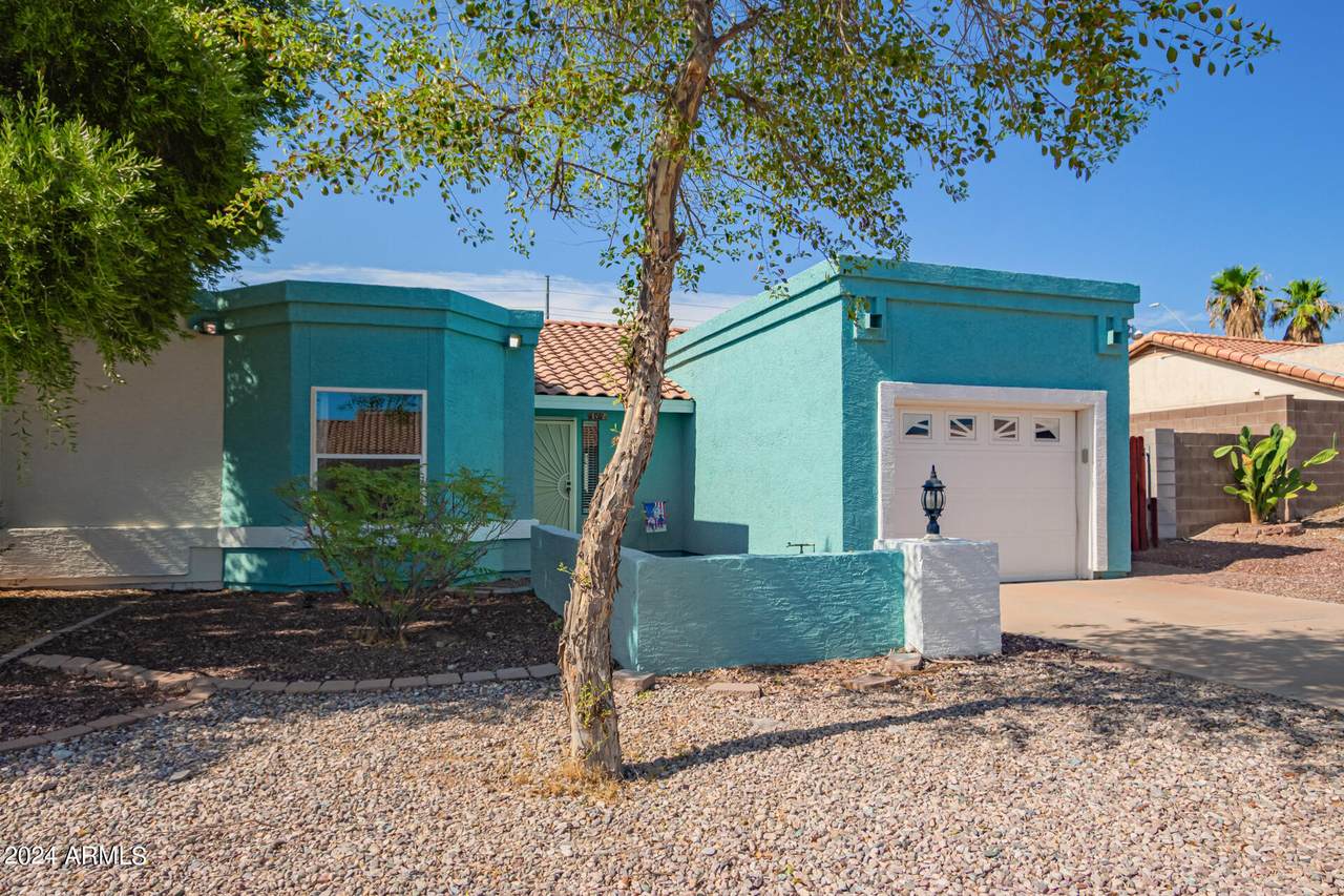 11412 Puget Avenue - Photo 1