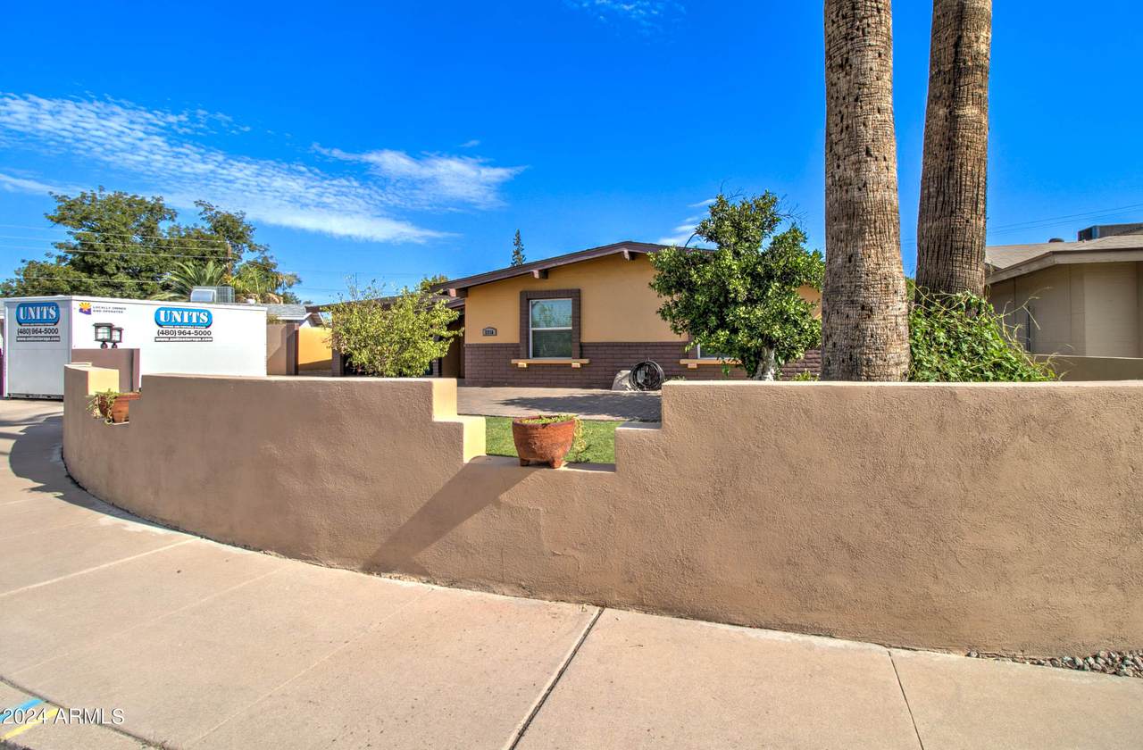2216 Camino Circle - Photo 1