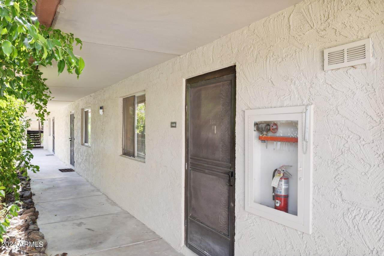 7625 Camelback Road - Photo 1