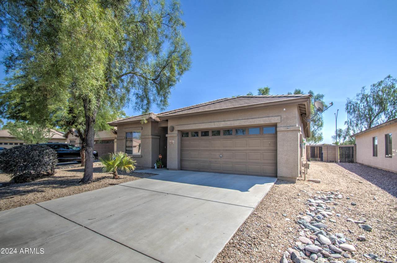 913 115TH Drive - Photo 1