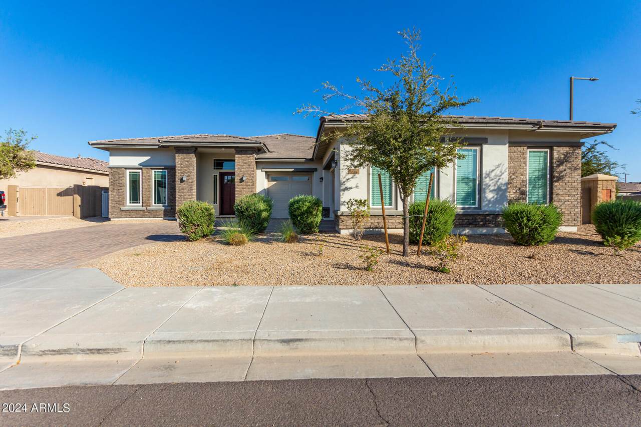 5309 148TH Avenue - Photo 1