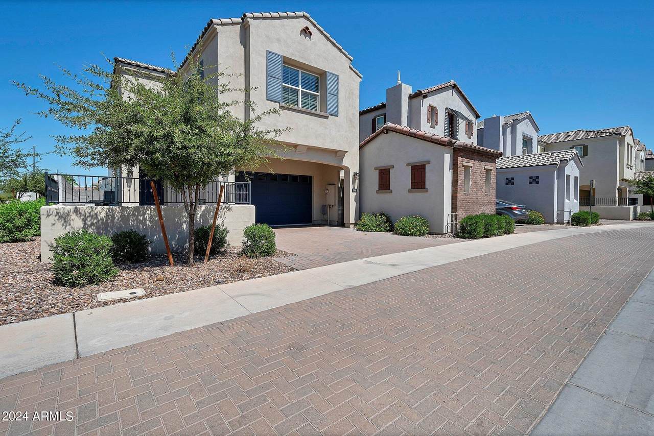 1516 Dublin Street - Photo 1