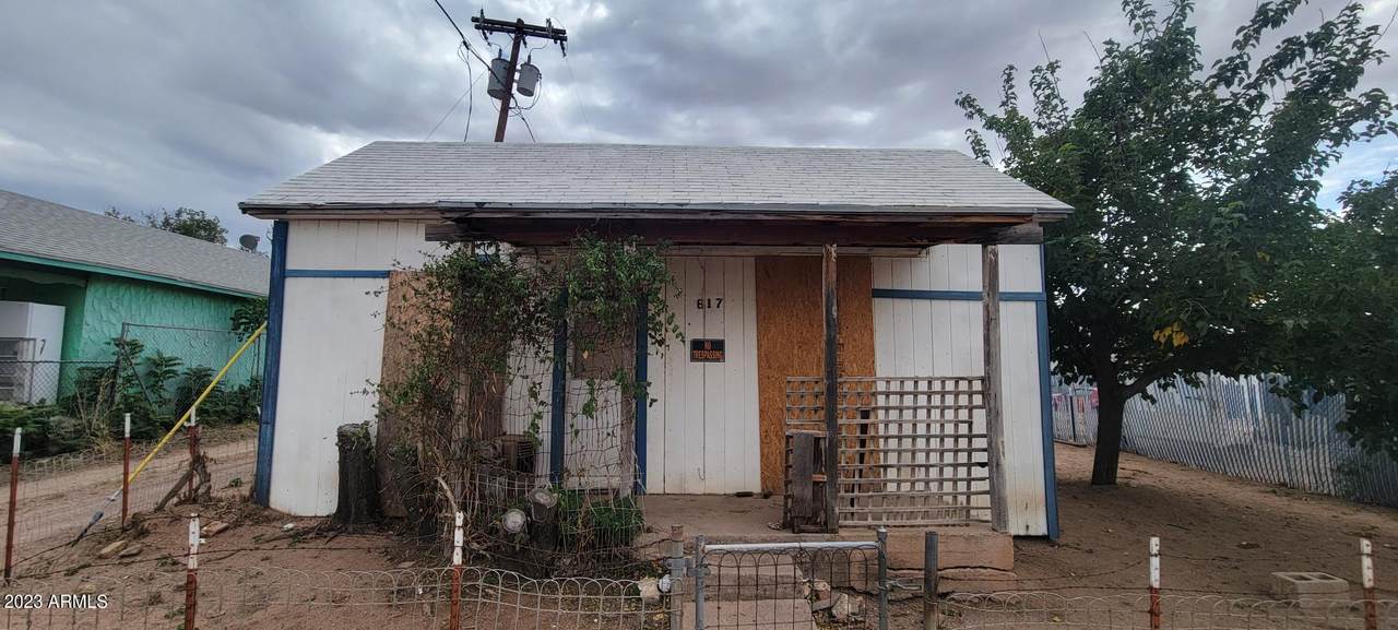 617 17TH Street - Photo 1