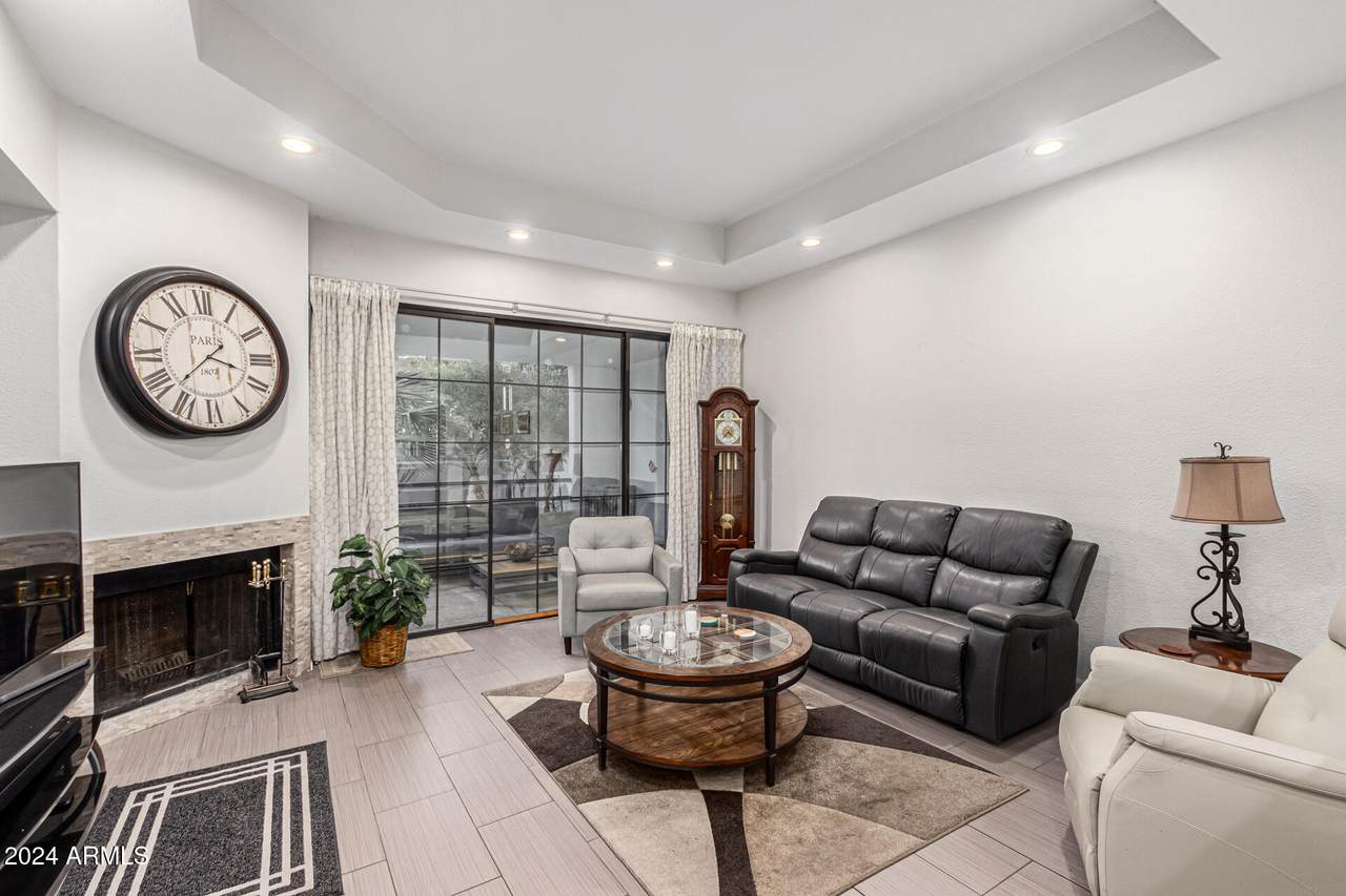 902 Glendale Avenue - Photo 1