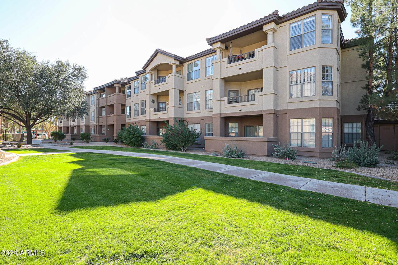 14950 Mountain View Boulevard - Photo 1