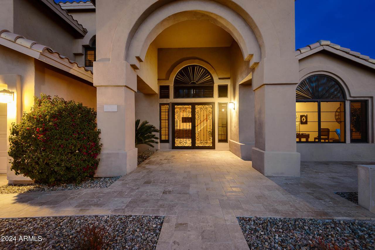 1221 Kenwood Lane - Photo 1