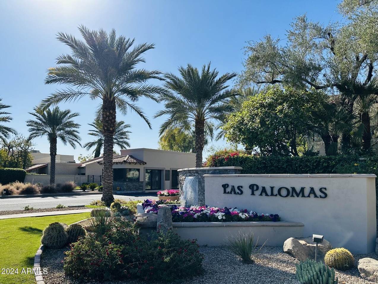 8437 84TH Place - Photo 1