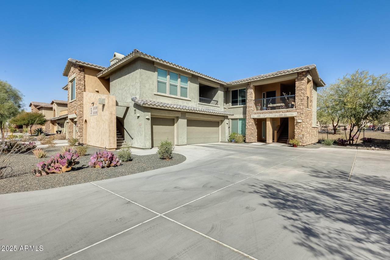 2425 Bronco Butte Trail - Photo 1