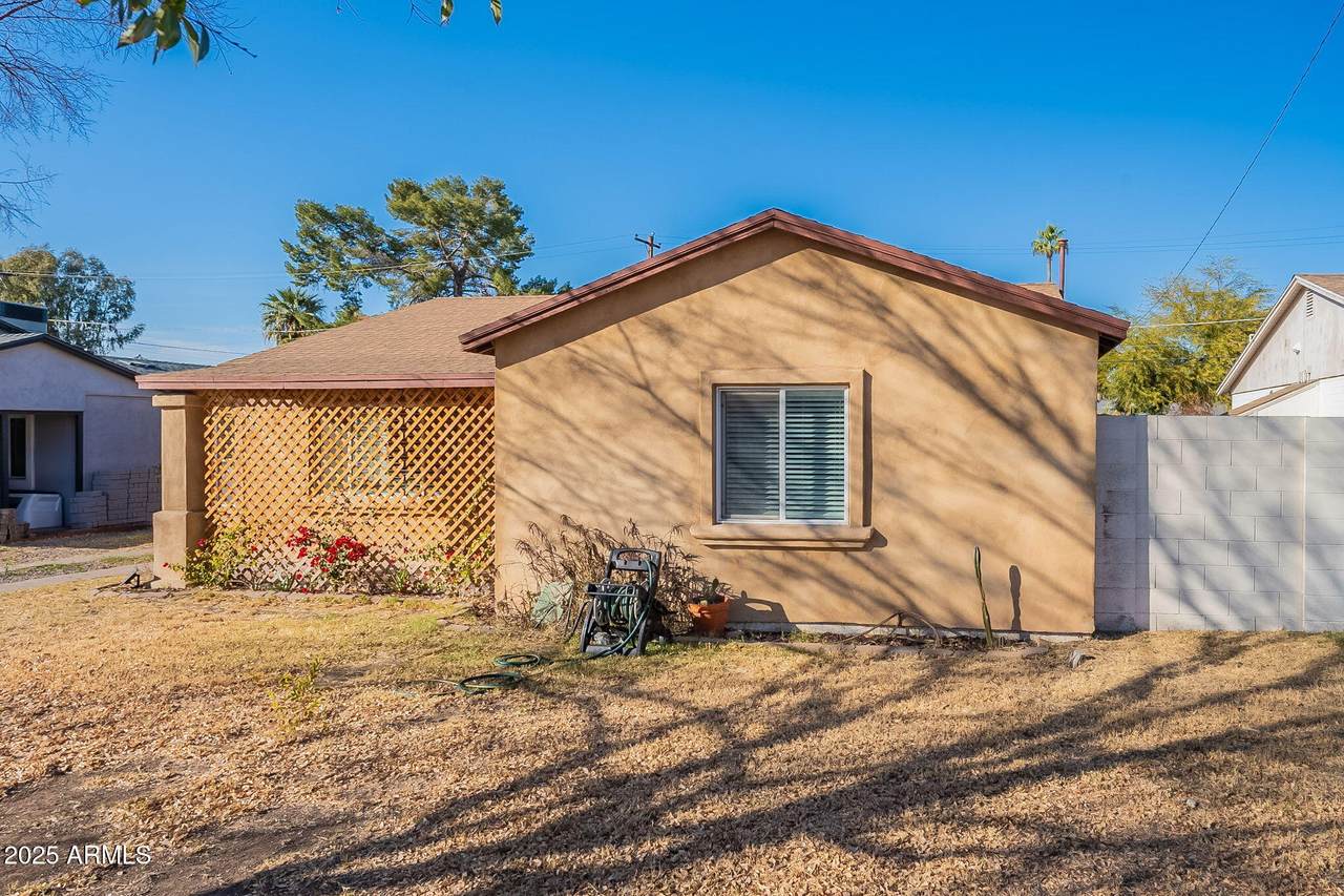 2318 Flower Street - Photo 1