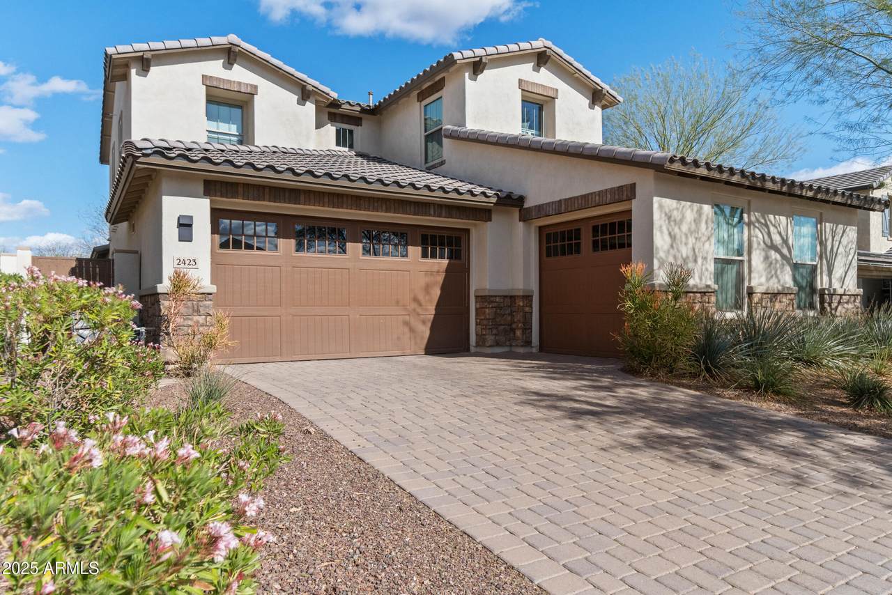 2423 Beverly Place - Photo 1