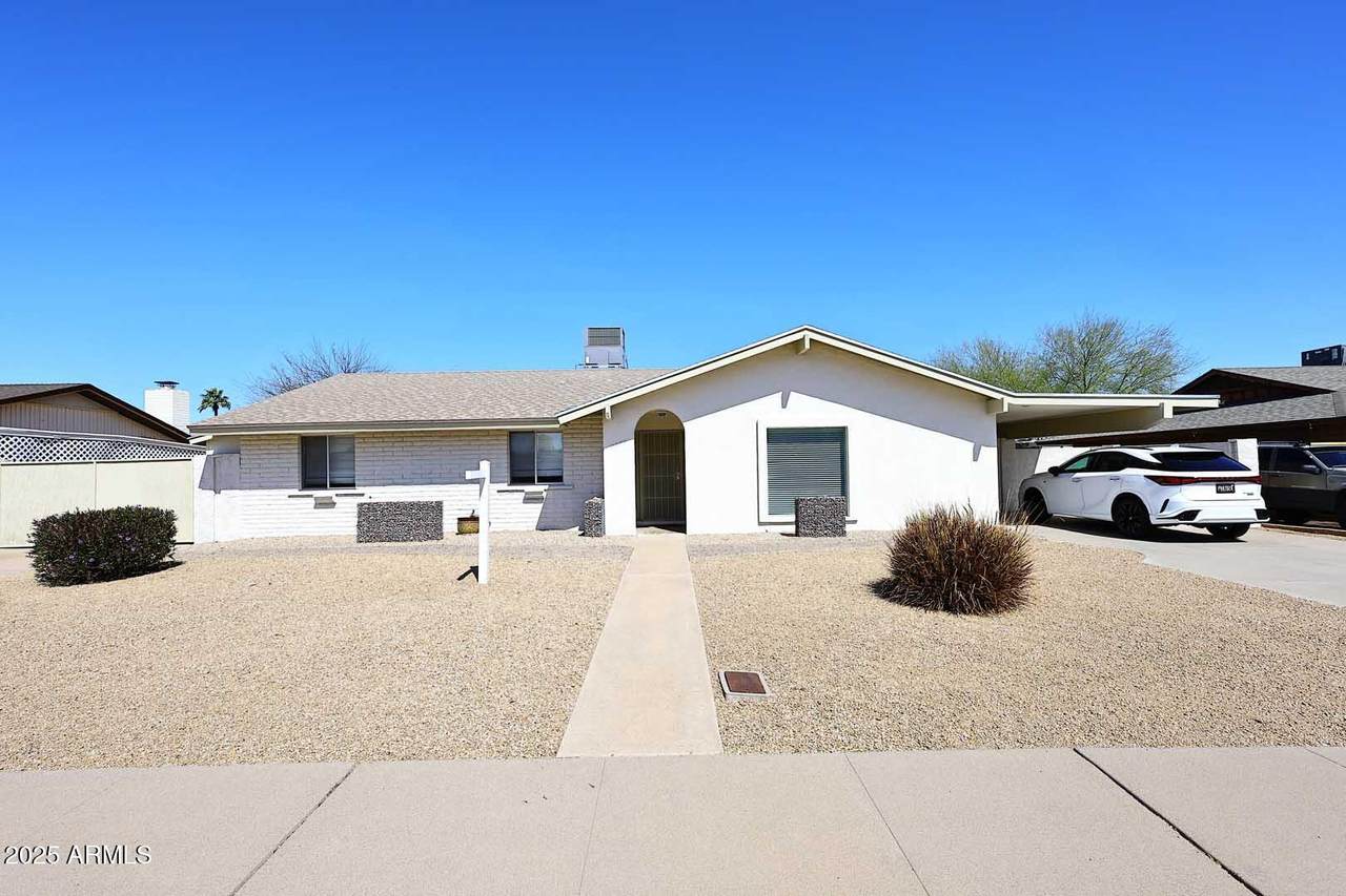 2808 Lupine Avenue - Photo 1