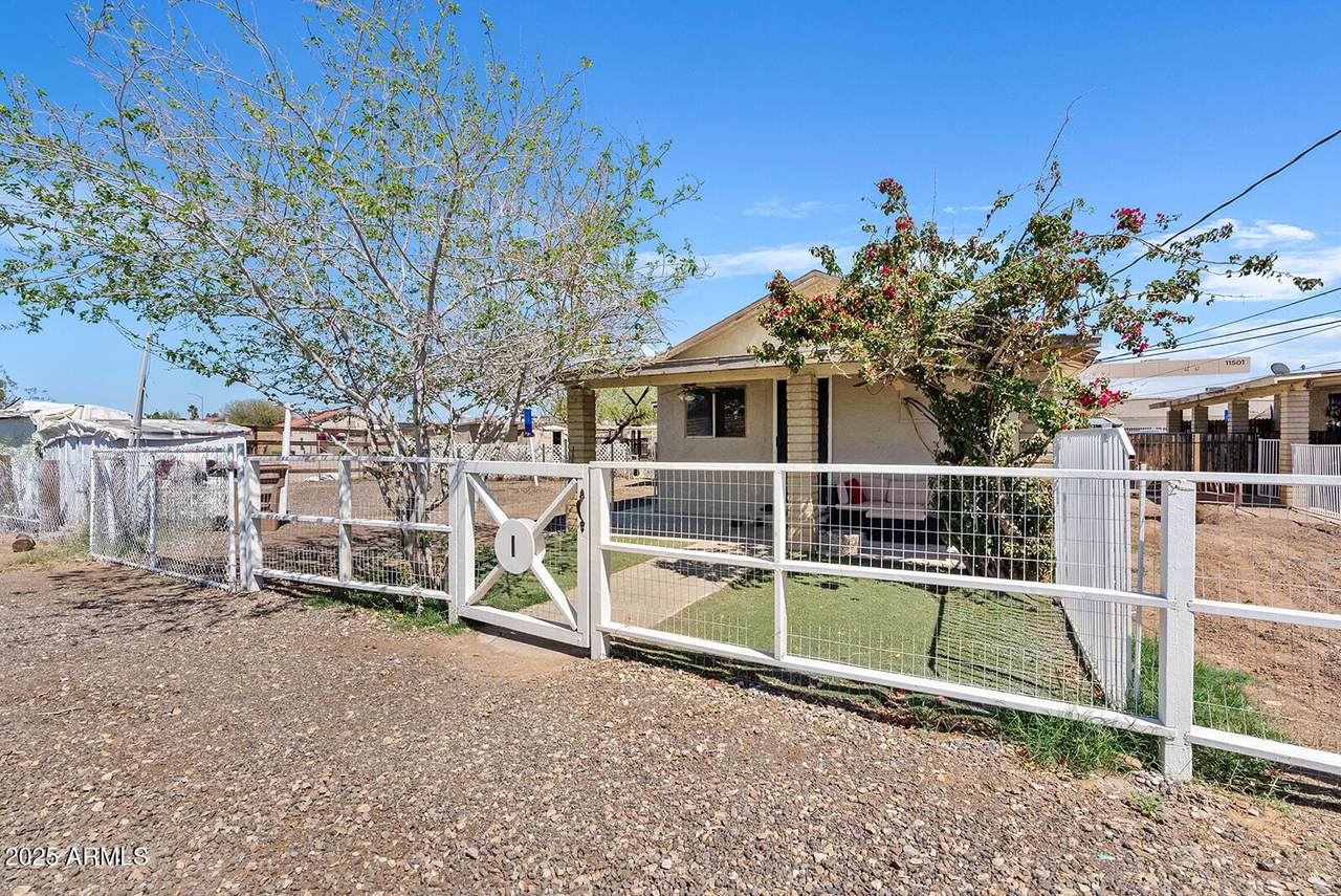 11507 79TH Drive - Photo 1