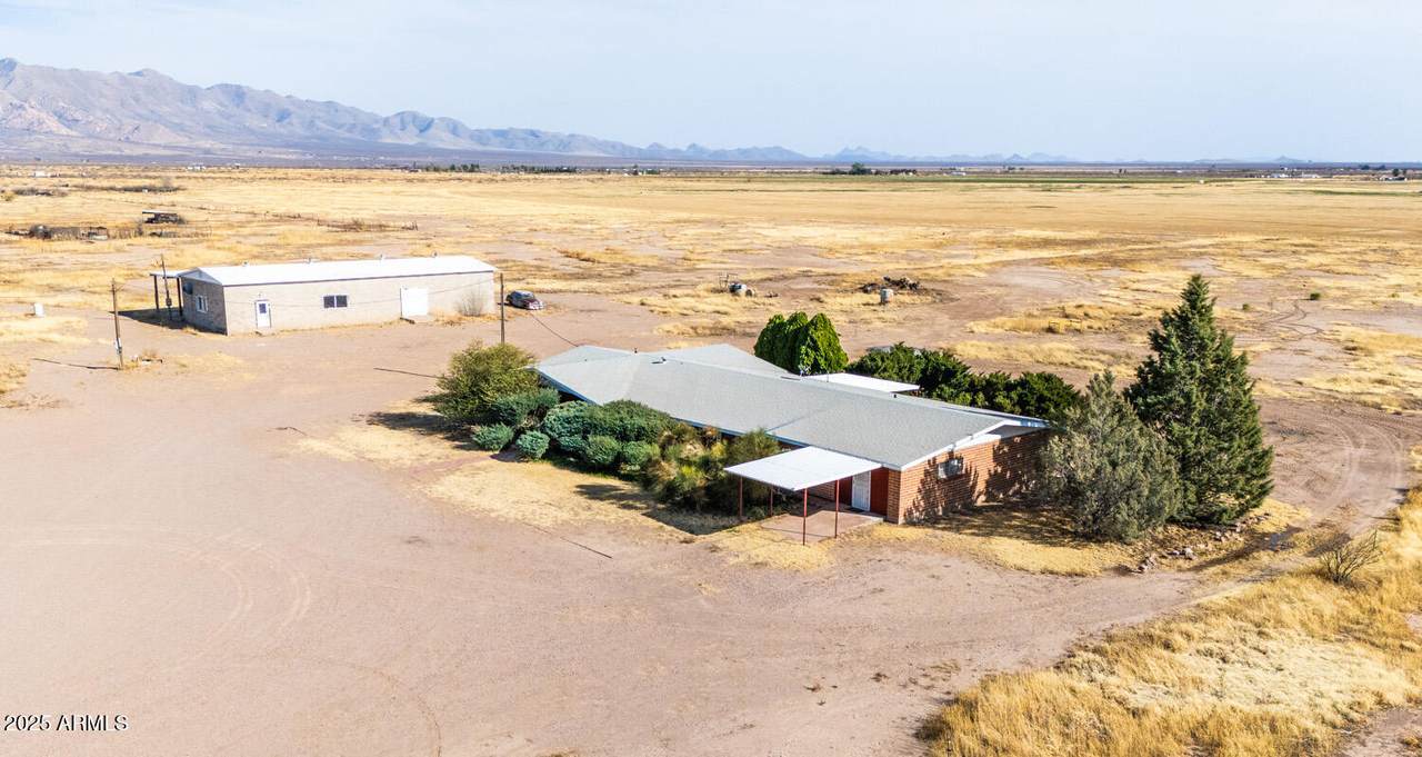 3923 Thompson Road - Photo 1
