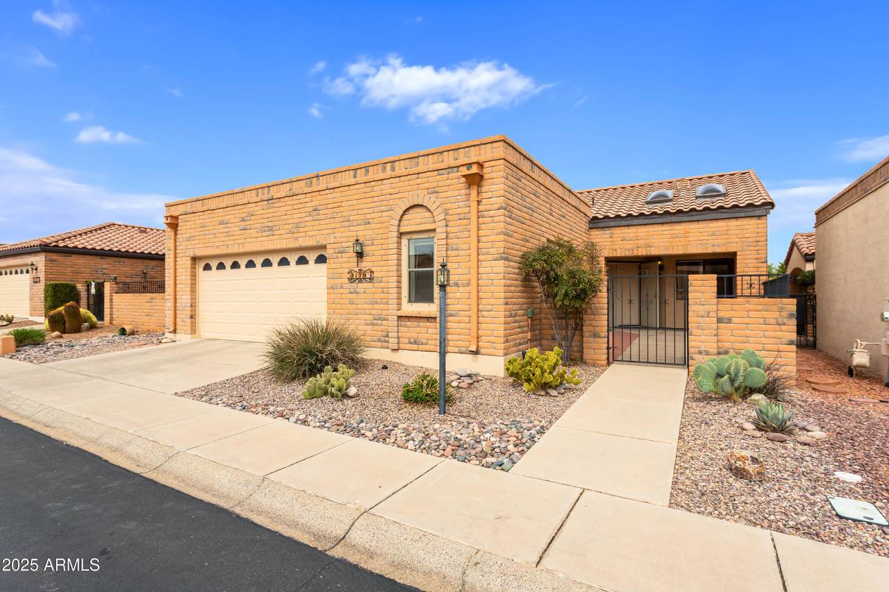 3179 Avenida Crescente - Photo 1