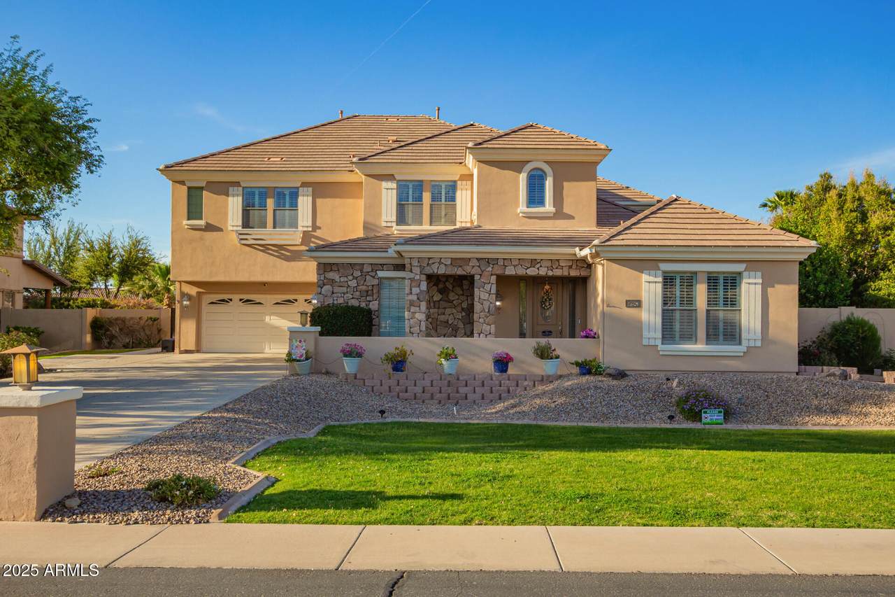 950 Desert Inn Drive - Photo 1