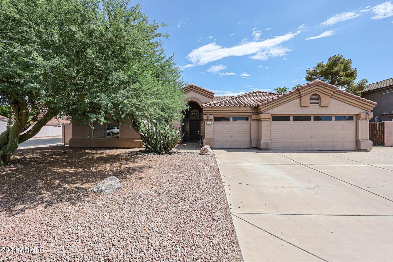 656 Johnson Drive - Photo 1
